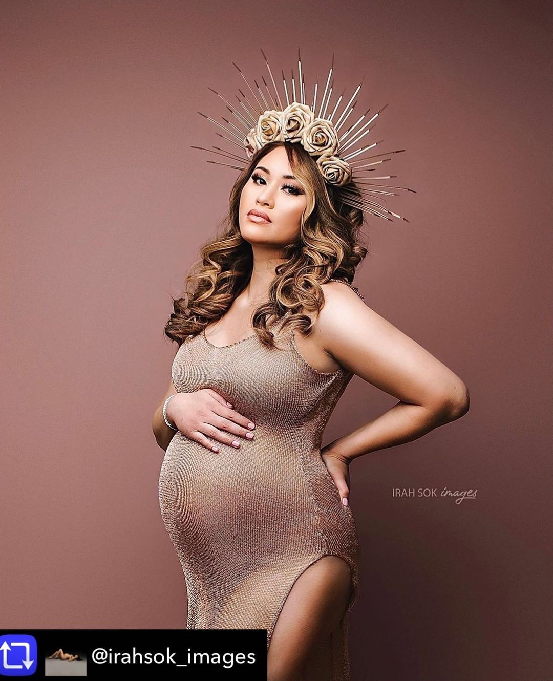 This gorgeous Cleopatra Sensual Maternity Dress Gown is in a class of its own. Wear this maternity dress to feel your sensuality during your pregnancy or for your maternity photoshoot or boudoir photos. Even use it as a over your swimsuit as a cover. 