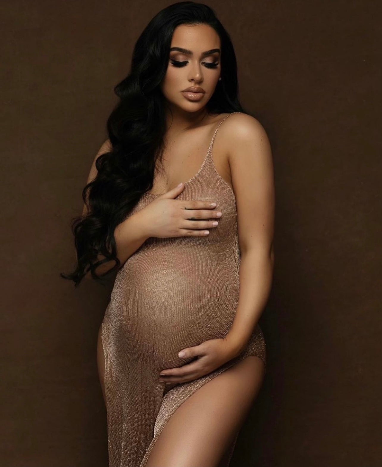 This gorgeous Cleopatra Sensual Maternity Dress Gown is in a class of its own. Wear this maternity dress to feel your sensuality during your pregnancy or for your maternity photoshoot or boudoir photos. Even use it as a over your swimsuit as a cover. 